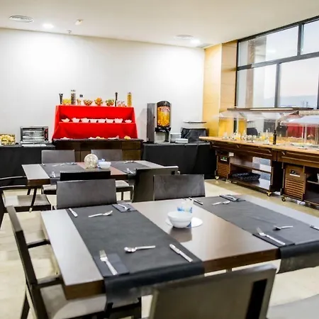 Hospedium Valles De Gredos Golf 4*