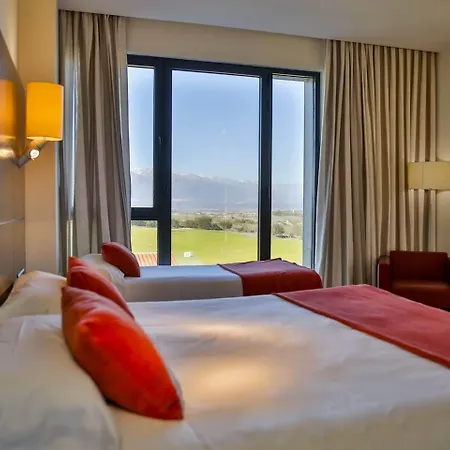 Hospedium Valles De Gredos Golf 4* 塔拉尤埃拉