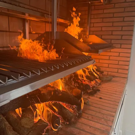 酒店 Hospedium Valles De Gredos Golf 4*