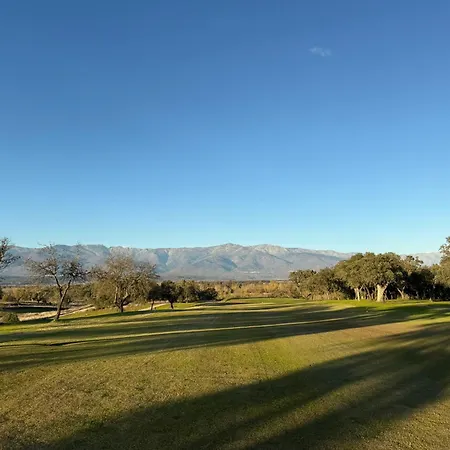 Hospedium Valles De Gredos Golf Отель 4*