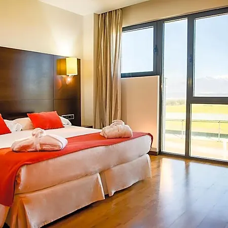 Hospedium Valles De Gredos Golf 4* Talayuela