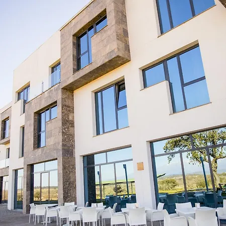 Hospedium Valles De Gredos Golf 4* 塔拉尤埃拉