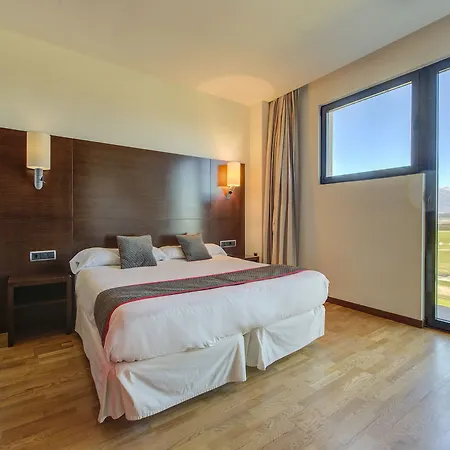 فندق Hospedium Valles De Gredos Golf Talayuela