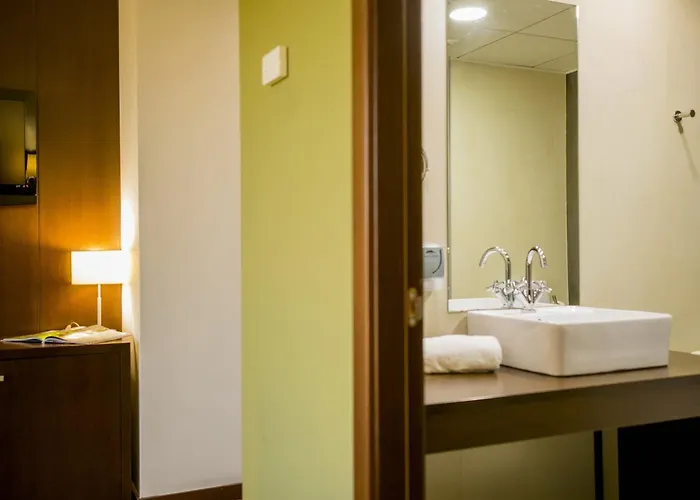 Отель Hospedium Valles De Gredos Golf