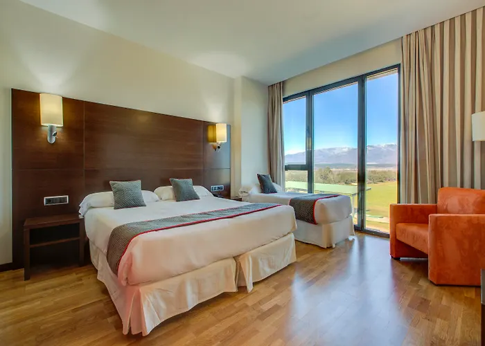 Hospedium Valles De Gredos Golf Hotel