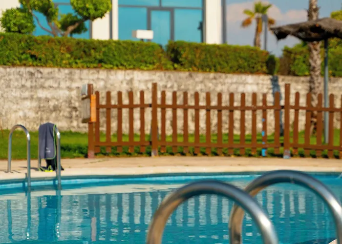 Отель Hospedium Valles De Gredos Golf Талаюэла