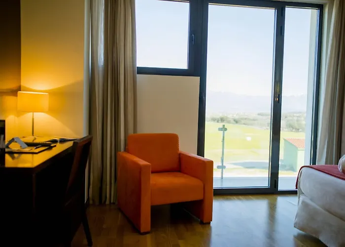 Отель Hospedium Valles De Gredos Golf Талаюэла