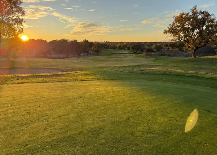 Hospedium Valles De Gredos Golf Hotel